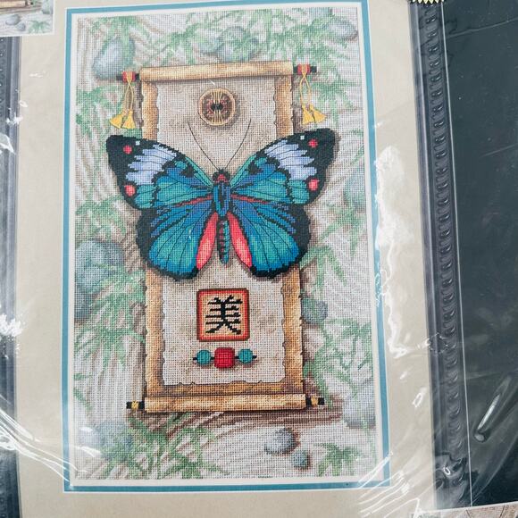 Dimensions Needlepoint Blue Butterfly on Scroll Asian Kit 10" X 16" Embroidery - Picture 2 of 7